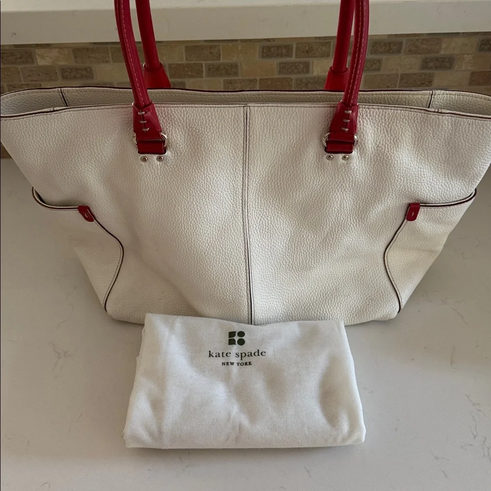 ♠️Kate Spade Cream and Orange handle and accents Tote Bag ✨
